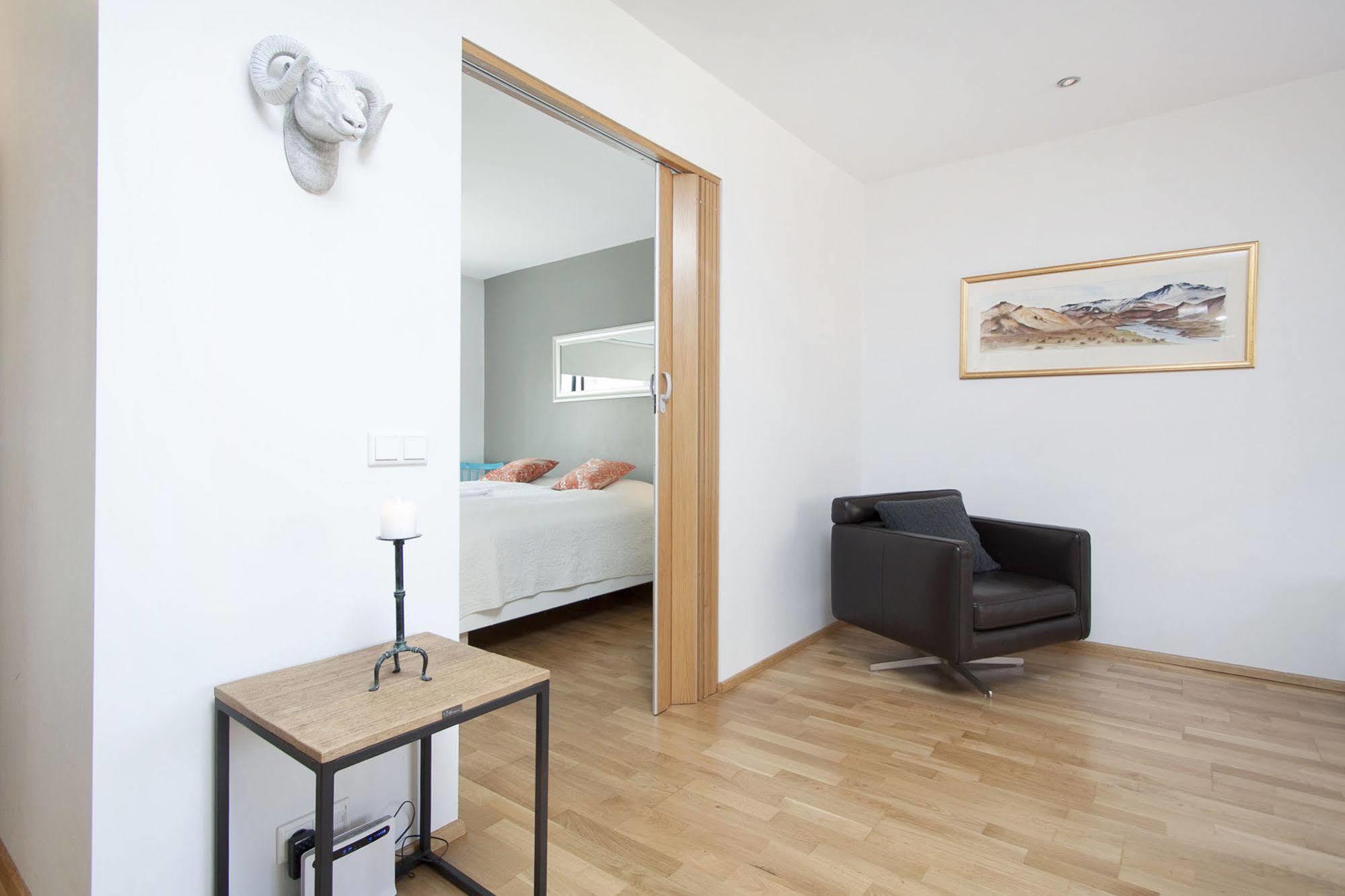 Planet Apartments Reykjavik Bagian luar foto