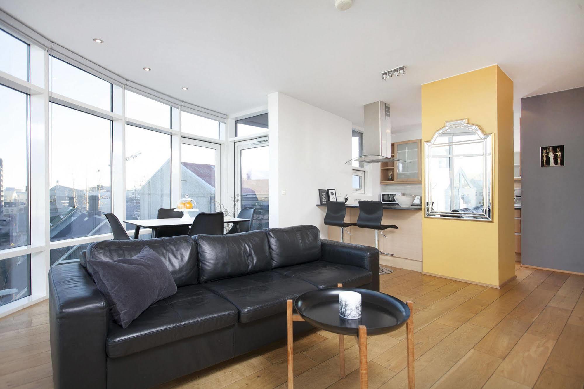 Planet Apartments Reykjavik Bagian luar foto